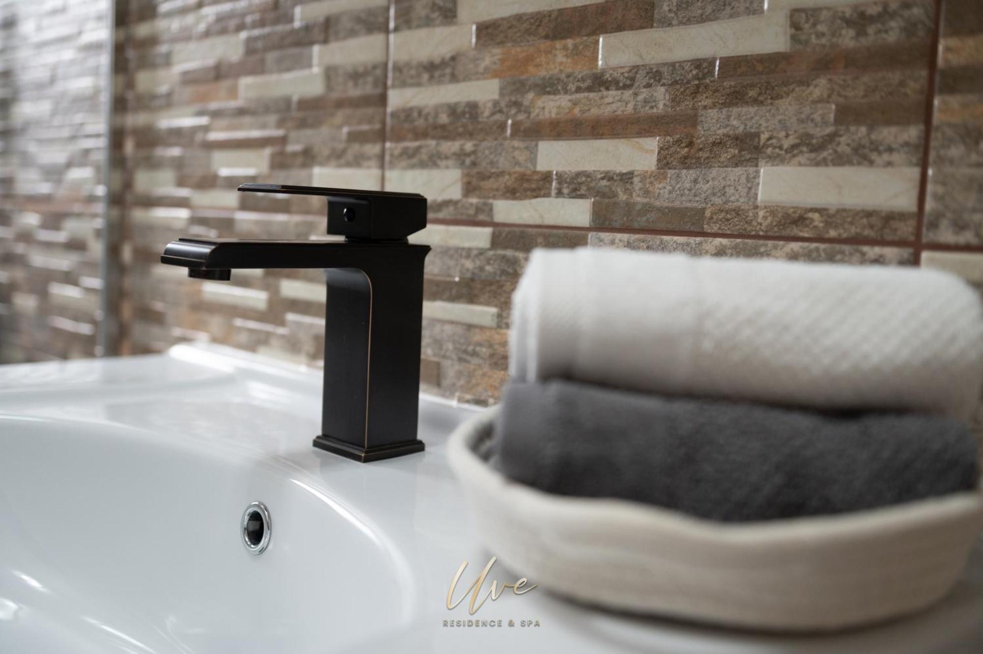 Uve Residence & Spa Piatra Neamţ Eksteriør bilde