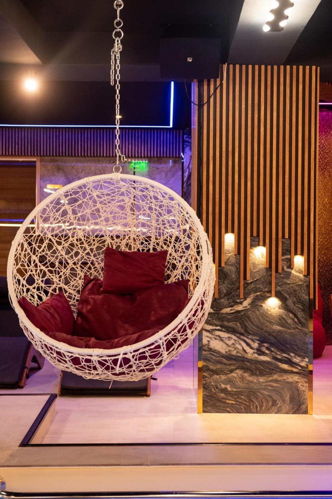 Uve Residence & Spa Piatra Neamţ Eksteriør bilde