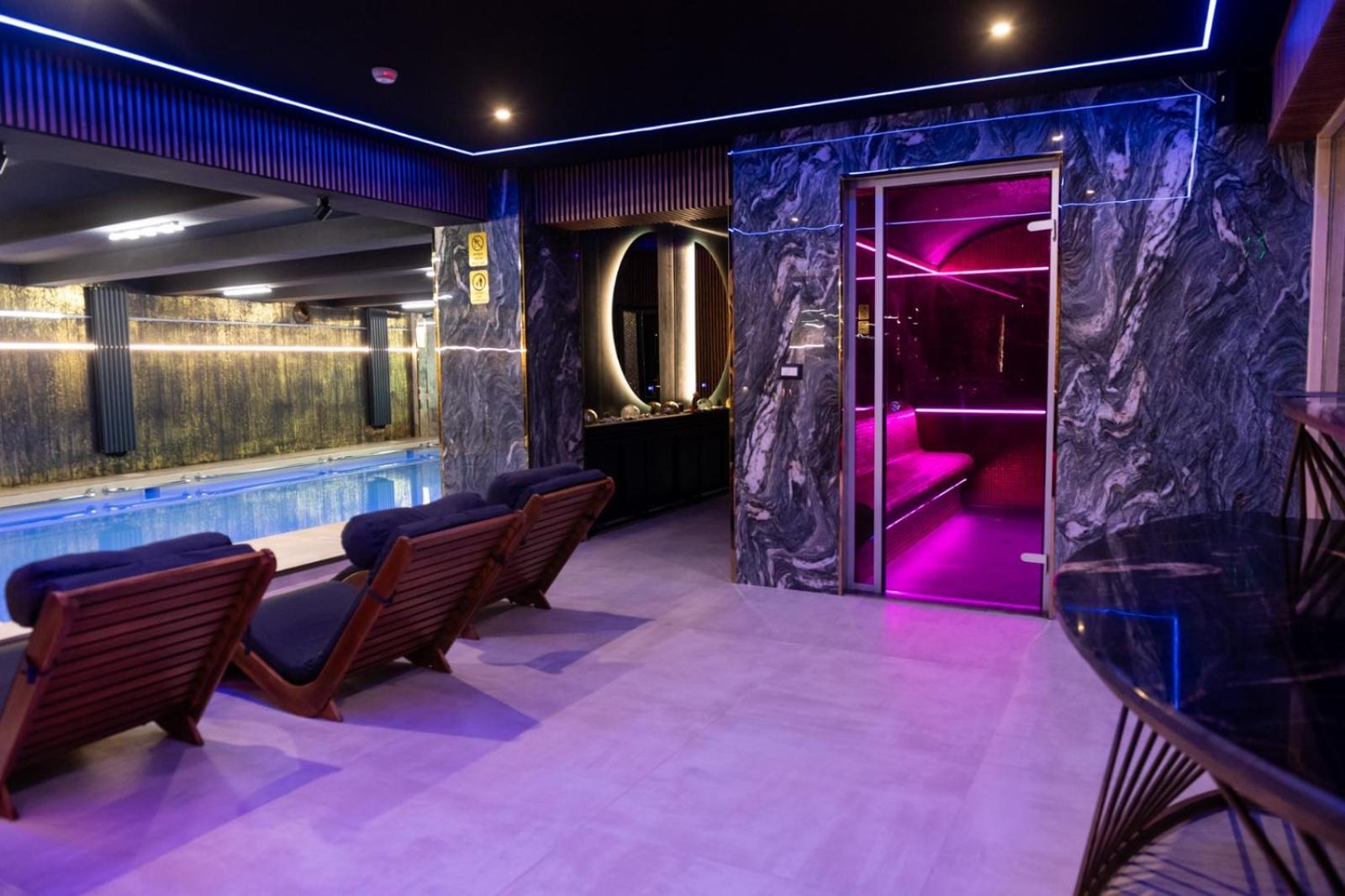 Uve Residence & Spa Piatra Neamţ Eksteriør bilde